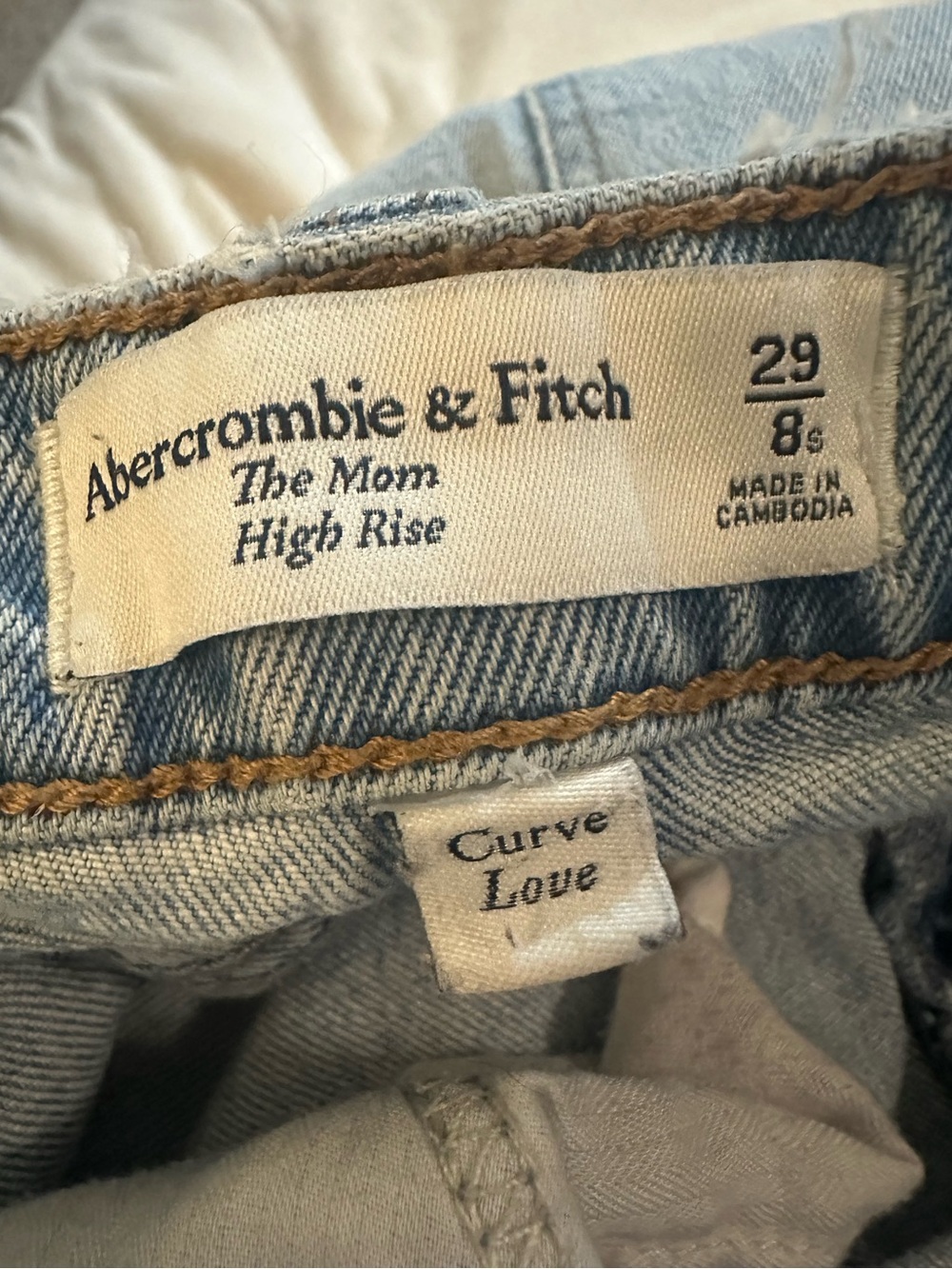 Abercrombie Curve 8S Distressed Jeans - Picture 2 of 5